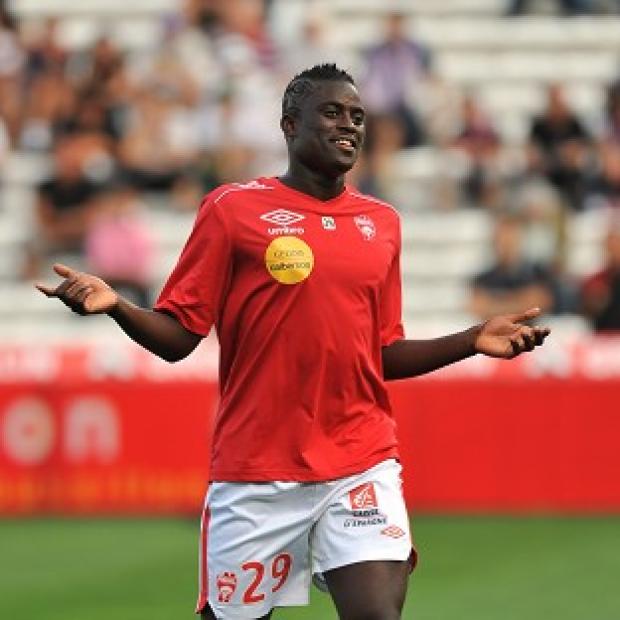 Alfred Ndiaye has completed his move to Sunderland