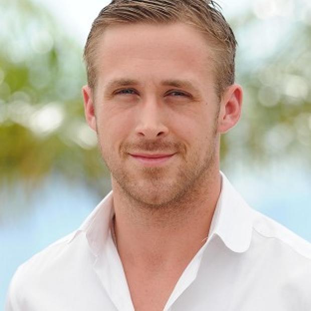 Ryan Gosling says he finds it relaxing to knit