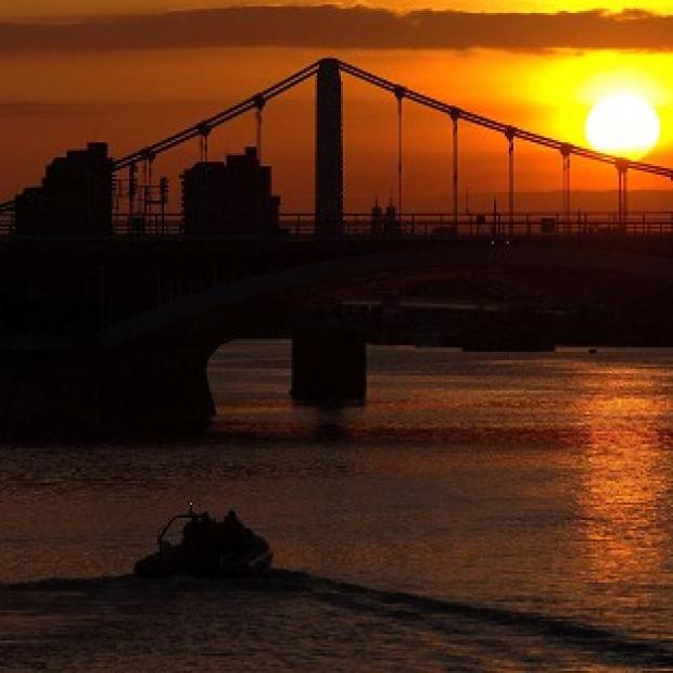 A helicopter has reportedly crashed near Battersea Bridge in London