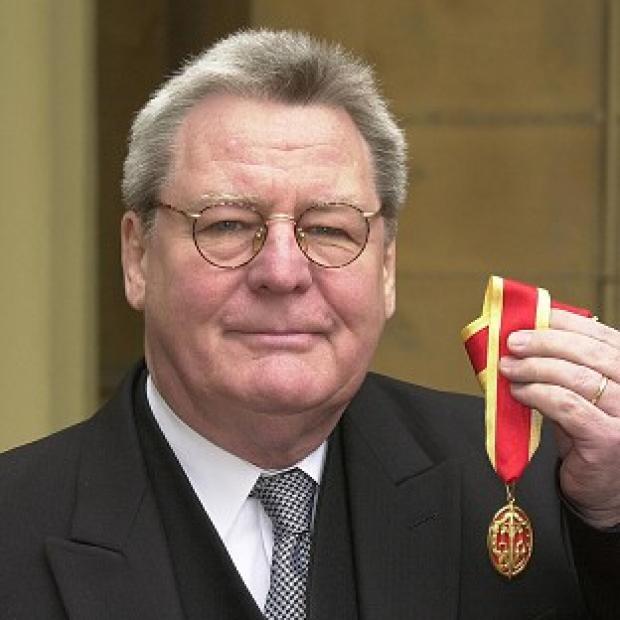 Sir Alan Parker is to receive the Bafta Fellowship