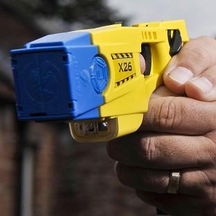 A man has been Tasered by police outside Buckingham Palace