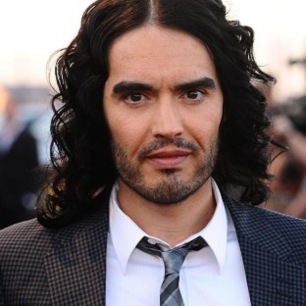 Russell Brand attends the same yoga class as Demi Moore