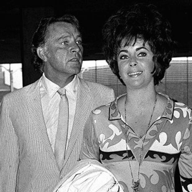 Richard Burton will receive a posthumous place on the Hollywood Walk Of Fame next to Elizabeth Taylor