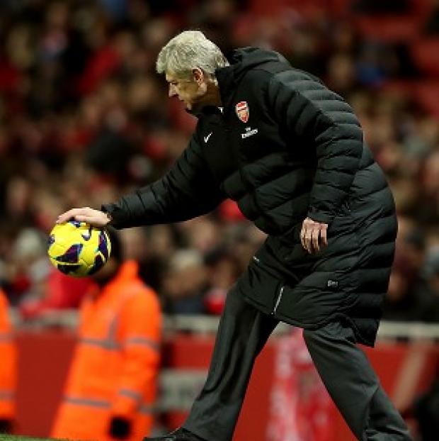 Arsene Wenger feels Arsenal have the 'mental strength' to deal with negative opinions