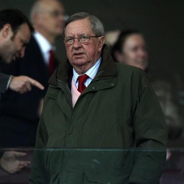 Peter Hill-Wood is not expecting a takeover approach at Arsenal