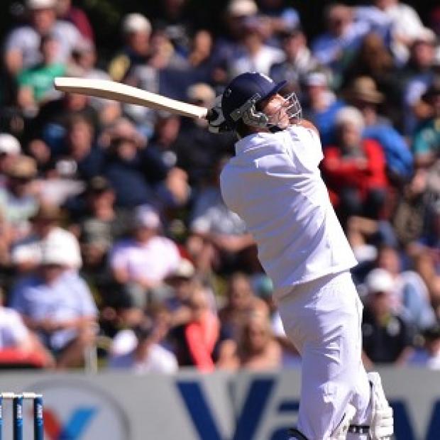 Steven Finn hit an unbeante 42 as England looked on course to draw first Test