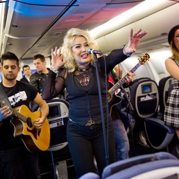 Kim Wilde performs at 43,000 feet in aid of Comic Relief