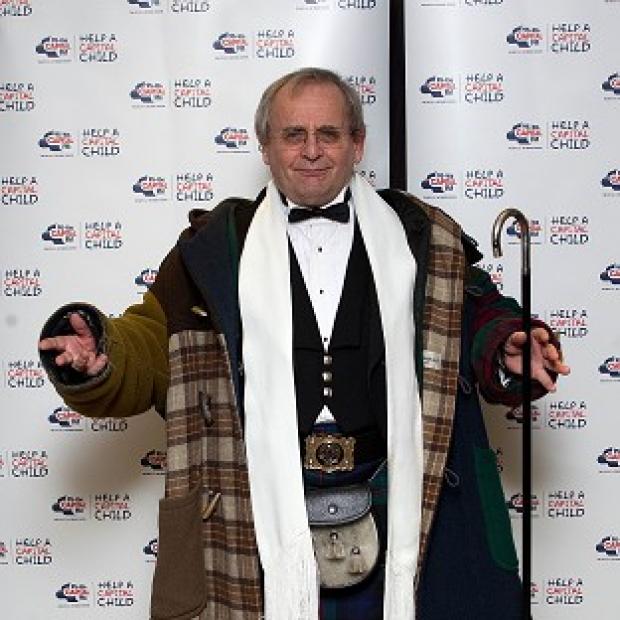 Sylvester McCoy will take part in the quiz show Pointless Celebrities