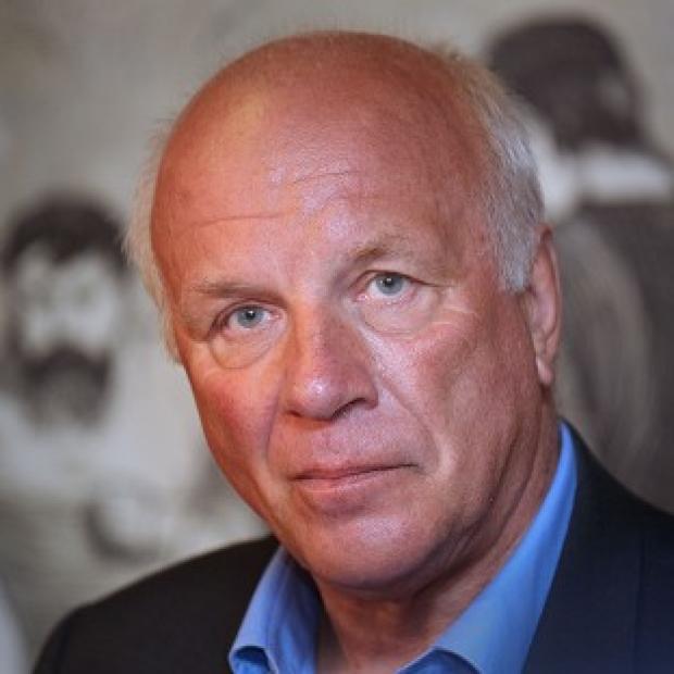 Greg Dyke wants England to win the 2022 World Cup
