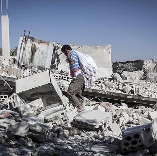 Britain, the US, Russia, France and China have agreed a draft resolution designed to rid Syria of its chemical weapons