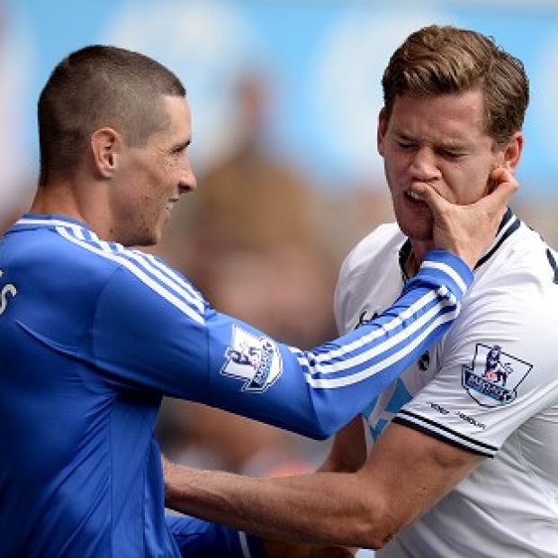 Andre Villas-Boas believes Fernando Torres, left, should have been banned