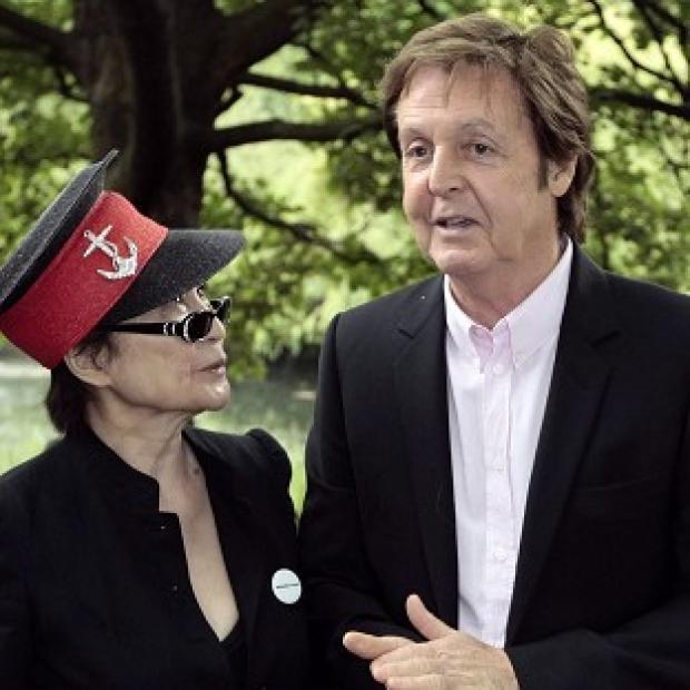 Yoko Ono has praised Paul McCartney for finally admitting she did not split up the Beatles