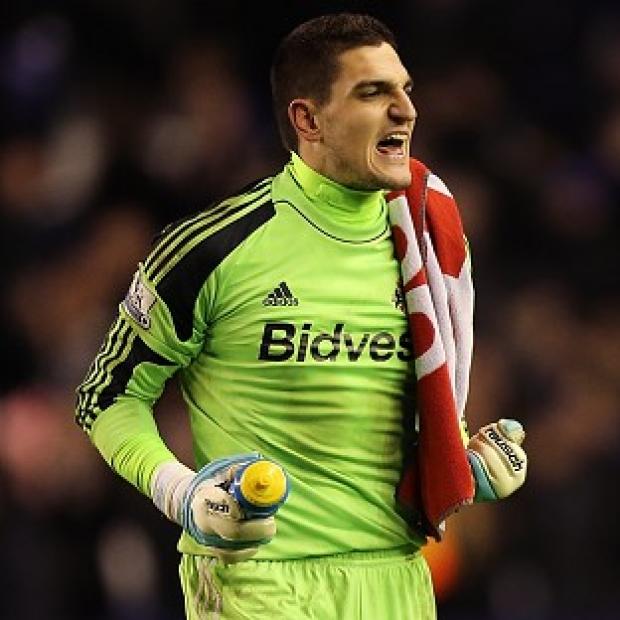 Congleton Guardian: Vito Mannone's heroics kept Everton at bay Congleton Guardian: Vito Mannone's heroics kept Everton at bay