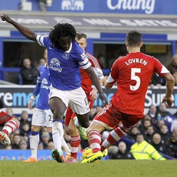 Congleton Guardian: Romelu Lukaku's late goal secured the points for Everton Congleton Guardian: Romelu Lukaku's late goal secured the points for Everton