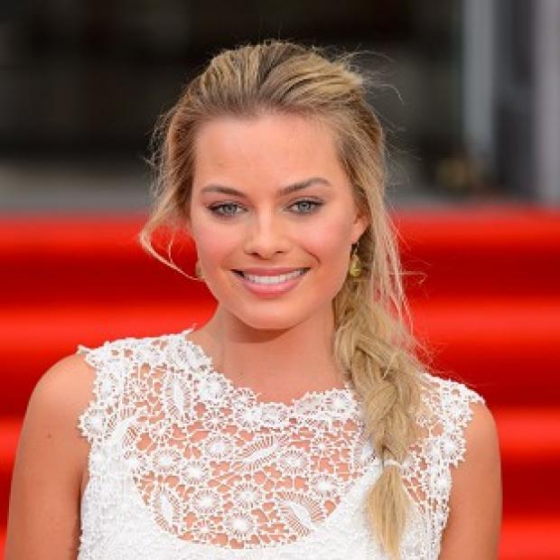 Congleton Guardian: Margot Robbie plays Leonardo DiCaprio's love interest in The Wolf Of Wall Street Congleton Guardian: Margot Robbie plays Leonardo DiCaprio's love interest in The Wolf Of Wall Street