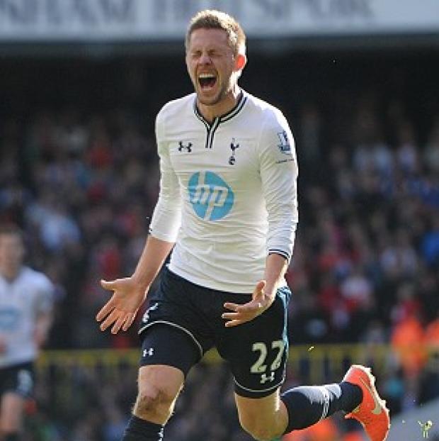 Congleton Guardian: Gylfi Sigurdsson celebrates his stoppage-time winner Congleton Guardian: Gylfi Sigurdsson celebrates his stoppage-time winner