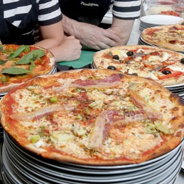 Congleton Guardian: The Government was criticised for apparently advising restaurants how to cut portion sizes, for instance in pizzas, to help fight obesity without cutting prices Congleton Guardian: The Government was criticised for apparently advising restaurants how to cut portion sizes, for instance in pizzas, to help fight obesity without cutting prices