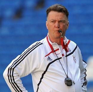 Congleton Guardian: Manchester United say there is no deal with Louis van Gaal Congleton Guardian: Manchester United say there is no deal with Louis van Gaal