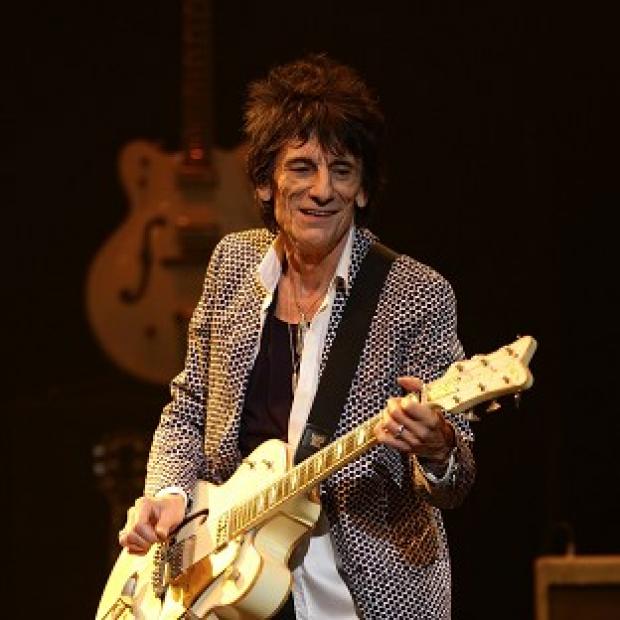 Congleton Guardian: Ronnie Wood net his new grandson Congleton Guardian: Ronnie Wood net his new grandson