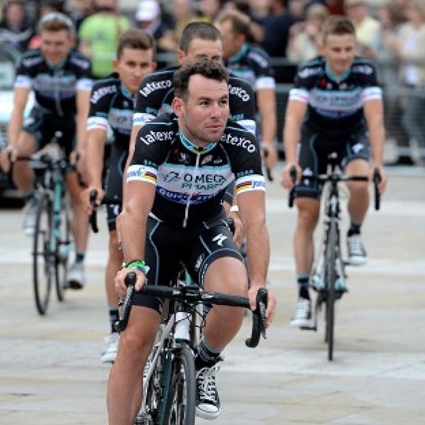 Congleton Guardian: Mark Cavendish suffered a heartbreaking end to stage one Congleton Guardian: Mark Cavendish suffered a heartbreaking end to stage one