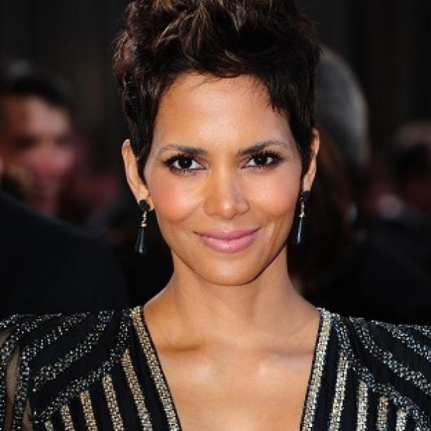 Congleton Guardian: Halle Berry stars in Extant Congleton Guardian: Halle Berry stars in Extant